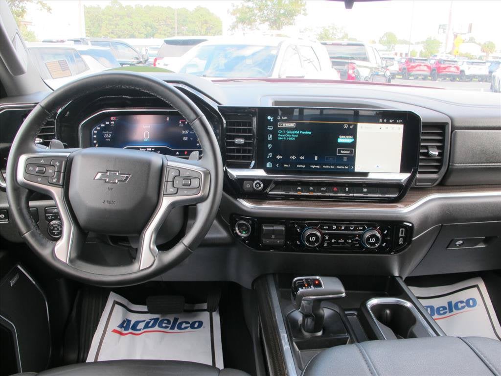 2024 Chevrolet Silverado 1500 RST Crew Cab Pickup Slide 14