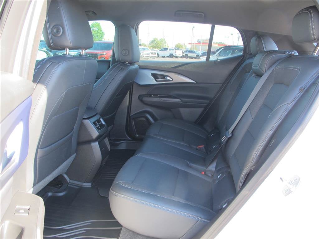 2024 Chevrolet Equinox EV 2LT SUV Slide 15
