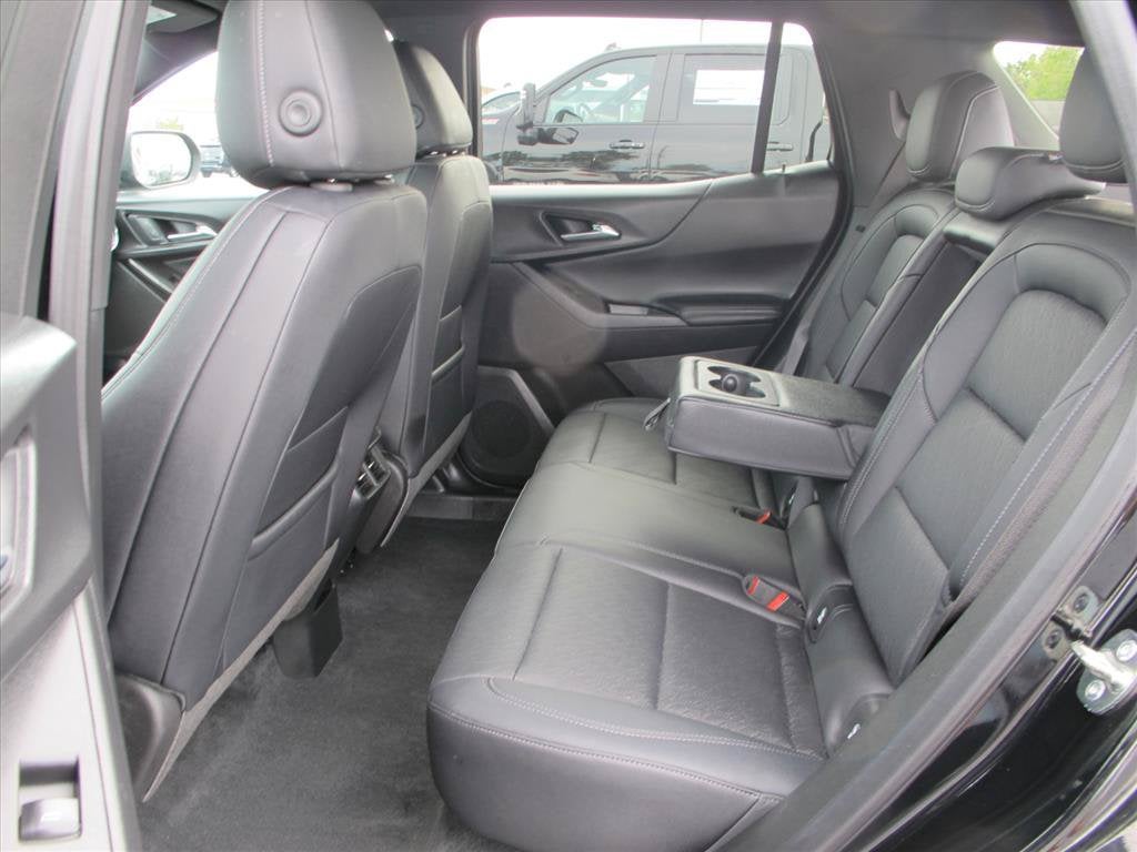 2025 Chevrolet Equinox LT SUV Slide 15