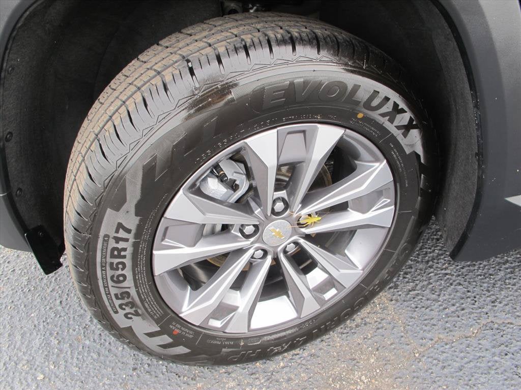2025 Chevrolet Equinox LT SUV Slide 17