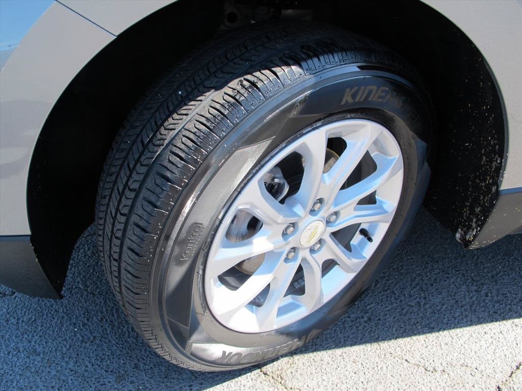 2019 Chevrolet Equinox LT SUV Slide 17