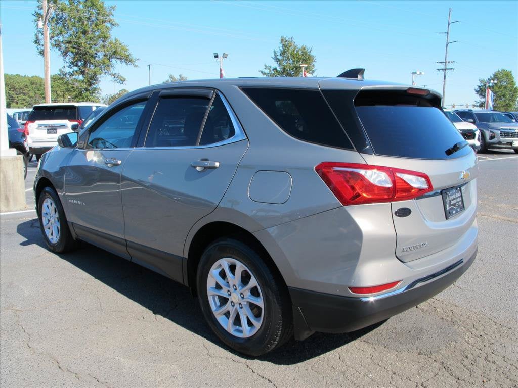 2019 Chevrolet Equinox LT SUV Slide 4