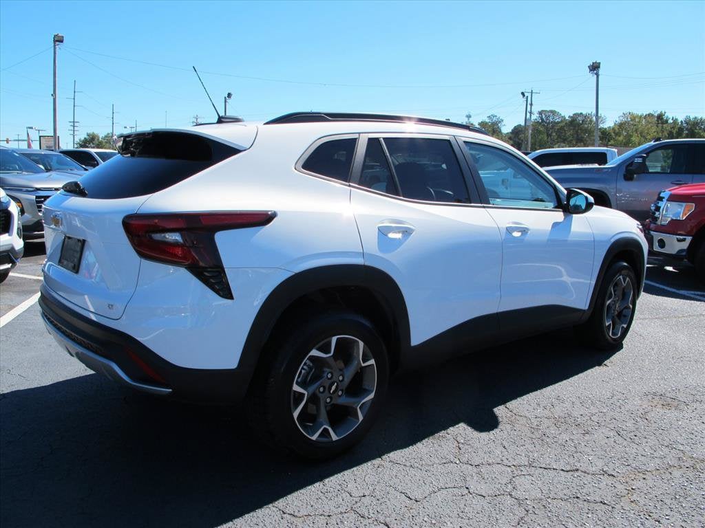 2025 Chevrolet Trax LT SUV Slide 2
