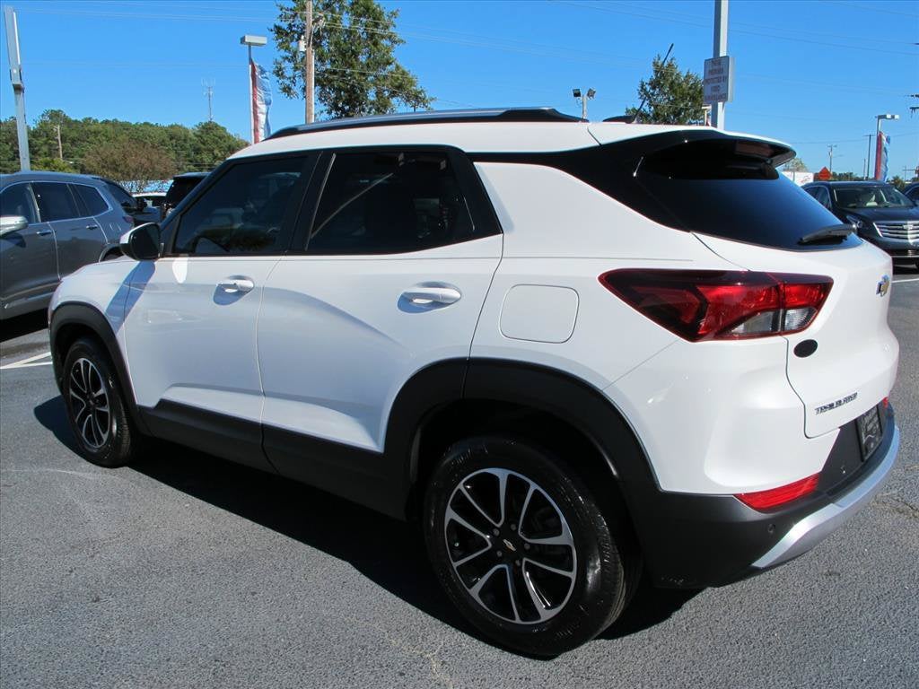 2024 Chevrolet Trailblazer LT SUV Slide 4