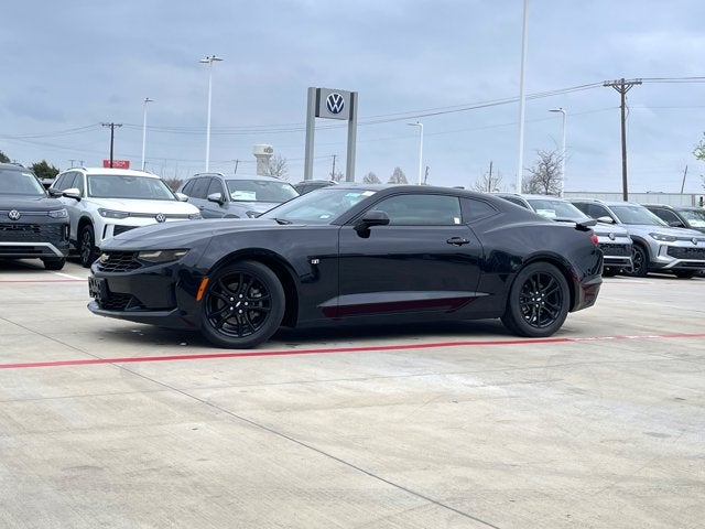 2020 Chevrolet Camaro LS Coupe RWD