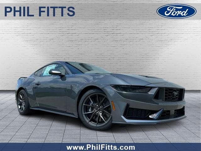 2025 Ford Mustang Dark Horse Fastback RWD