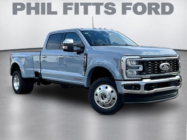 Glacier Gray Metallic Tri-Coat 2027 Ford F-450 Super Duty Pickup Truck Four-Wheel Drive Automatic
