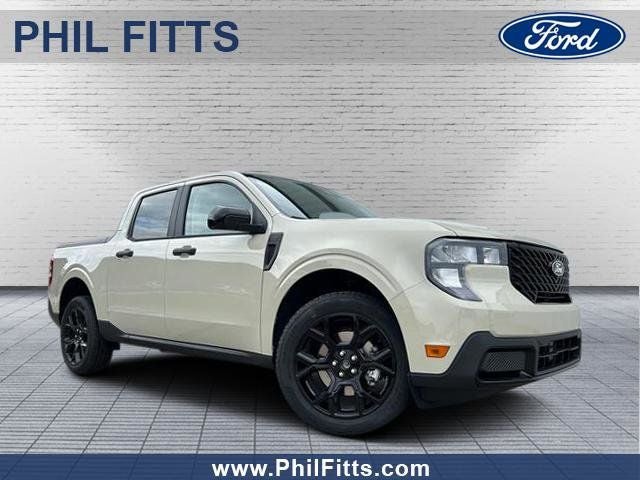 Desert Sand 2025 Ford Maverick XLT SuperCrew AWD Pickup Truck All-Wheel Drive 8-Speed Automatic