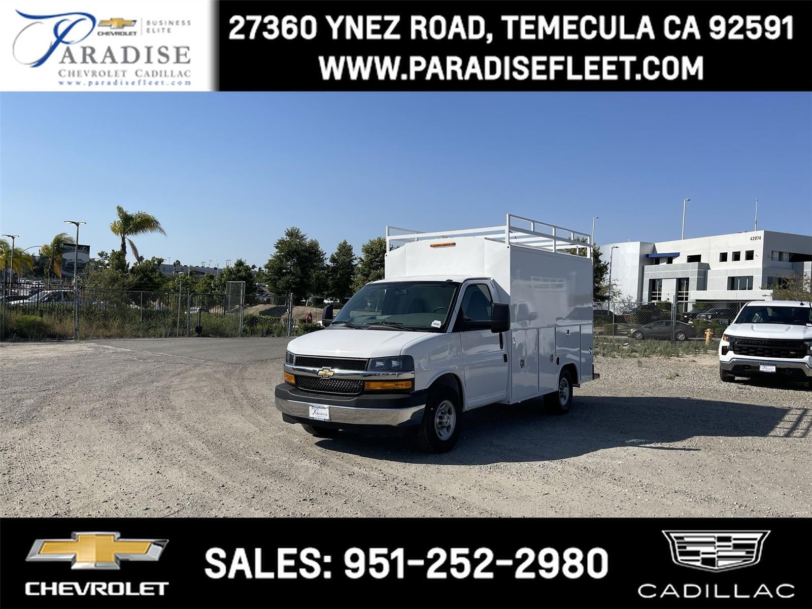 Summit White 2026 Chevrolet Express Chassis Van Rear-Wheel Drive Automatic