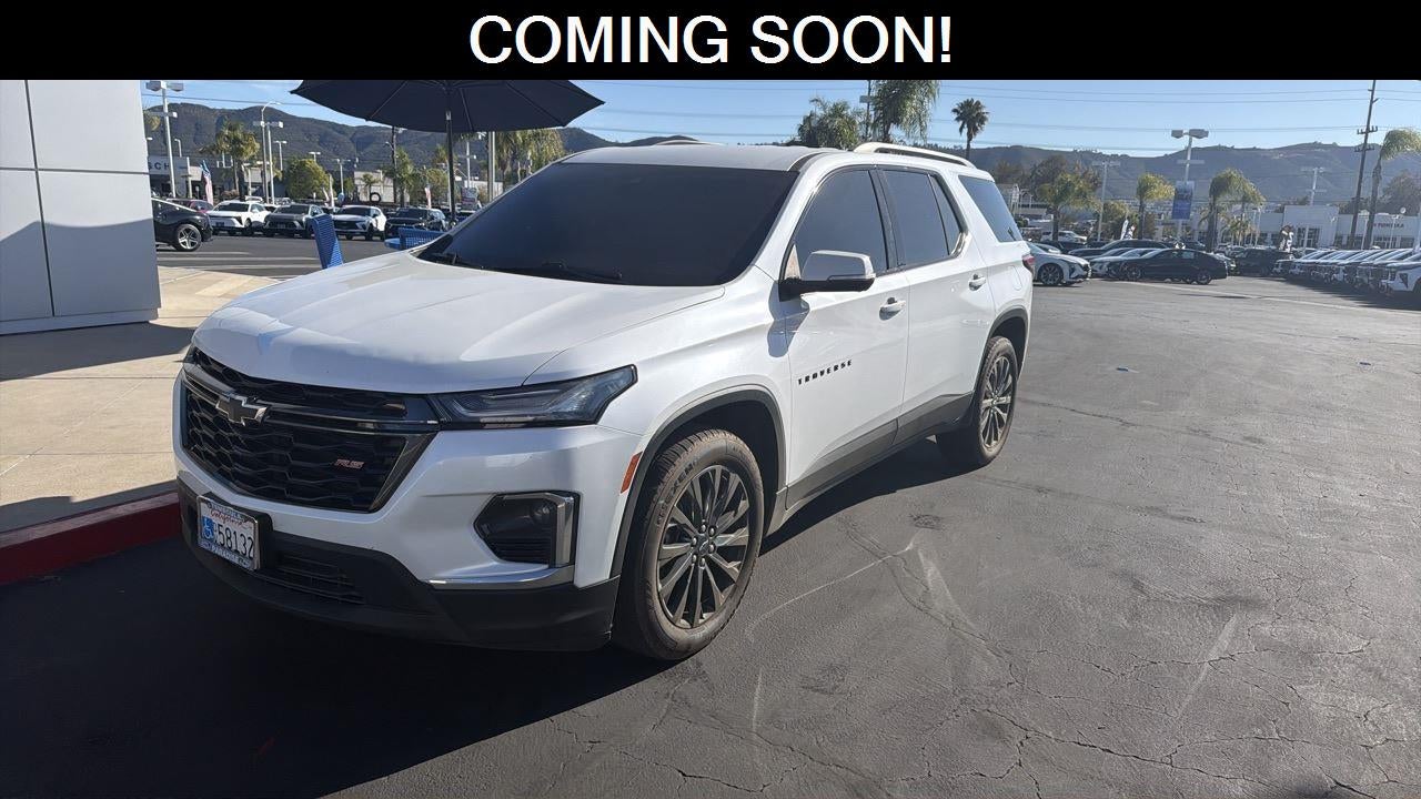 White (Iridescent Pearl Tricoat) 2023 Chevrolet Traverse SUV / Crossover Front-Wheel Drive Automatic