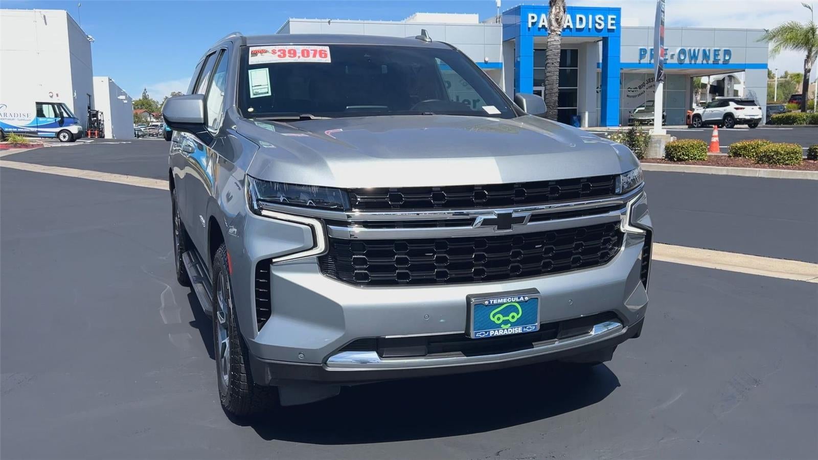 View vehicle photo 3