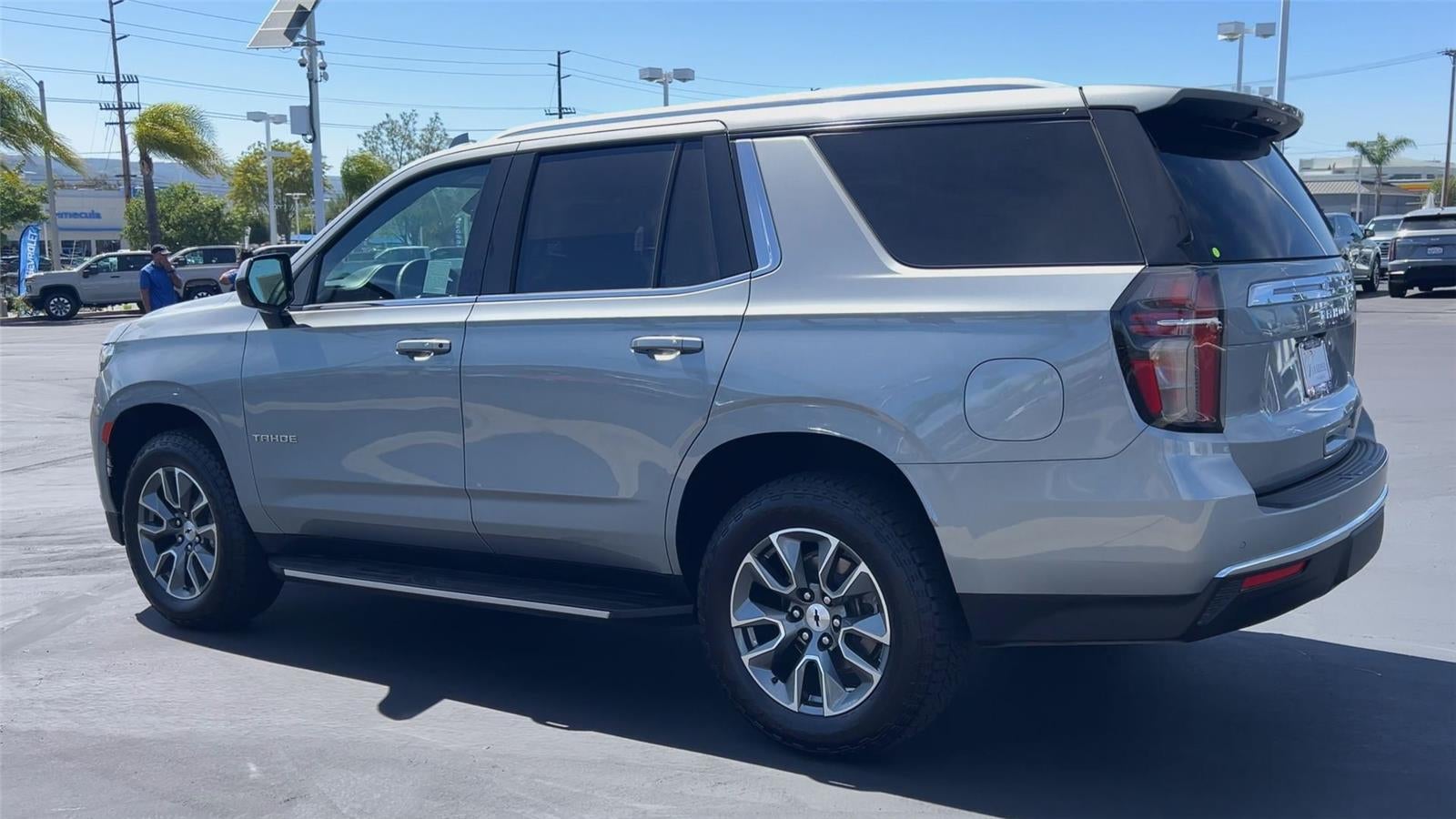 View vehicle photo 6