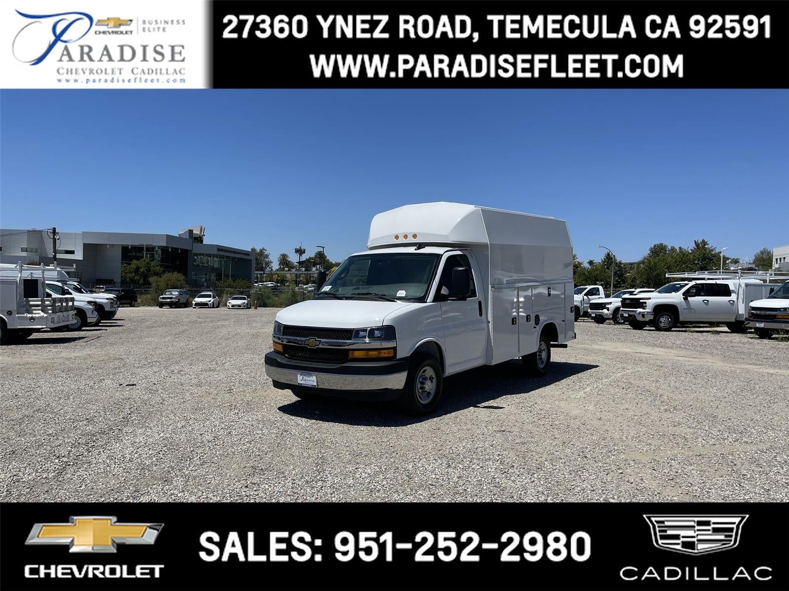 Summit White 2026 Chevrolet Express Chassis Van Rear-Wheel Drive Automatic