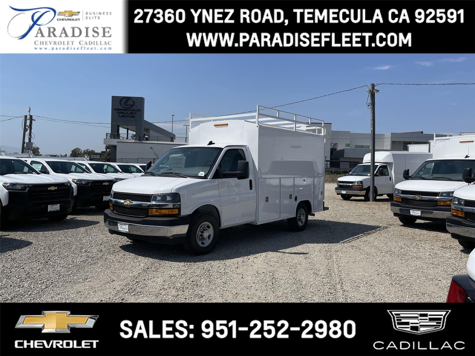 Summit White 2025 Chevrolet Express Chassis Van Rear-Wheel Drive Automatic