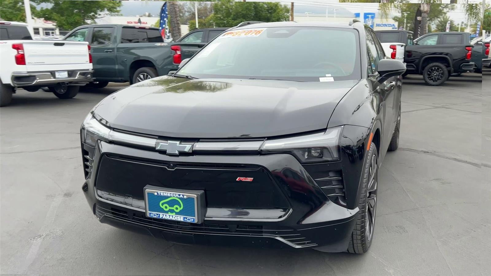 View vehicle photo 3