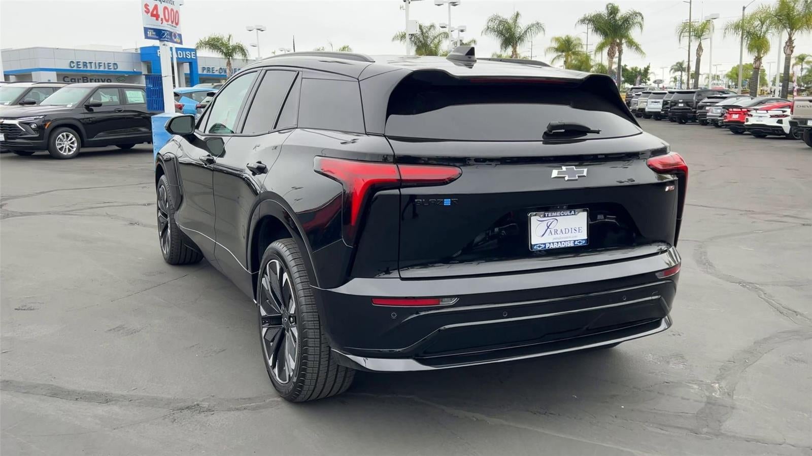 View vehicle photo 6