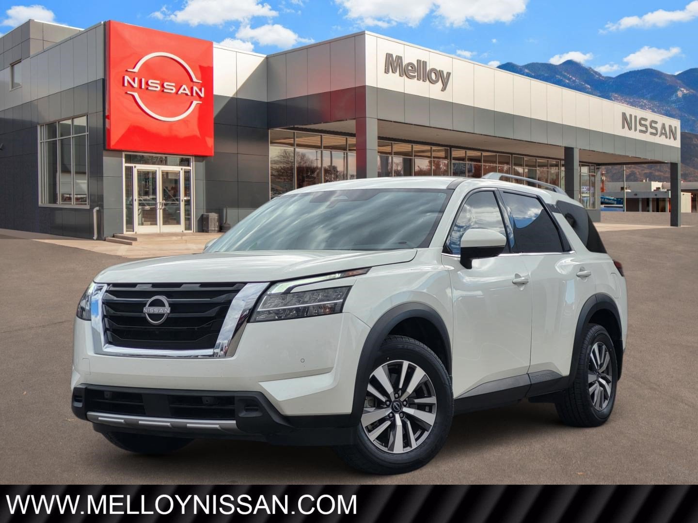 2023 Nissan Pathfinder SL