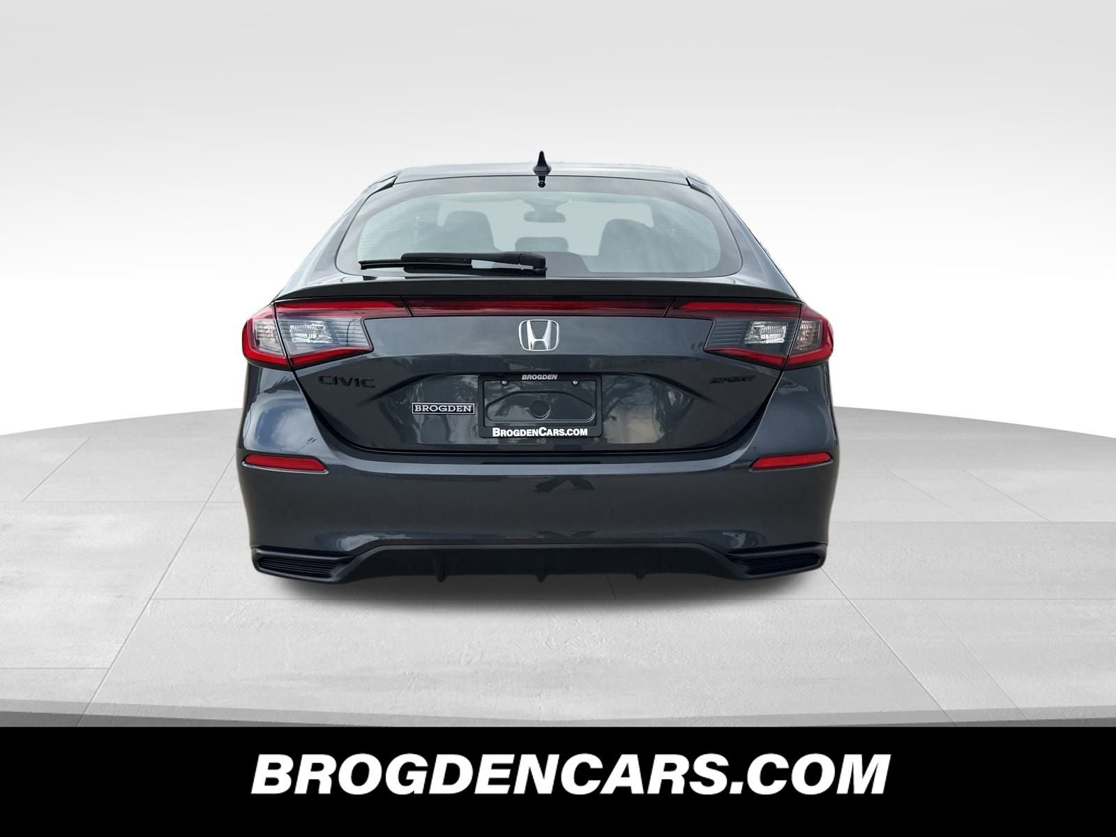 View vehicle photo 4
