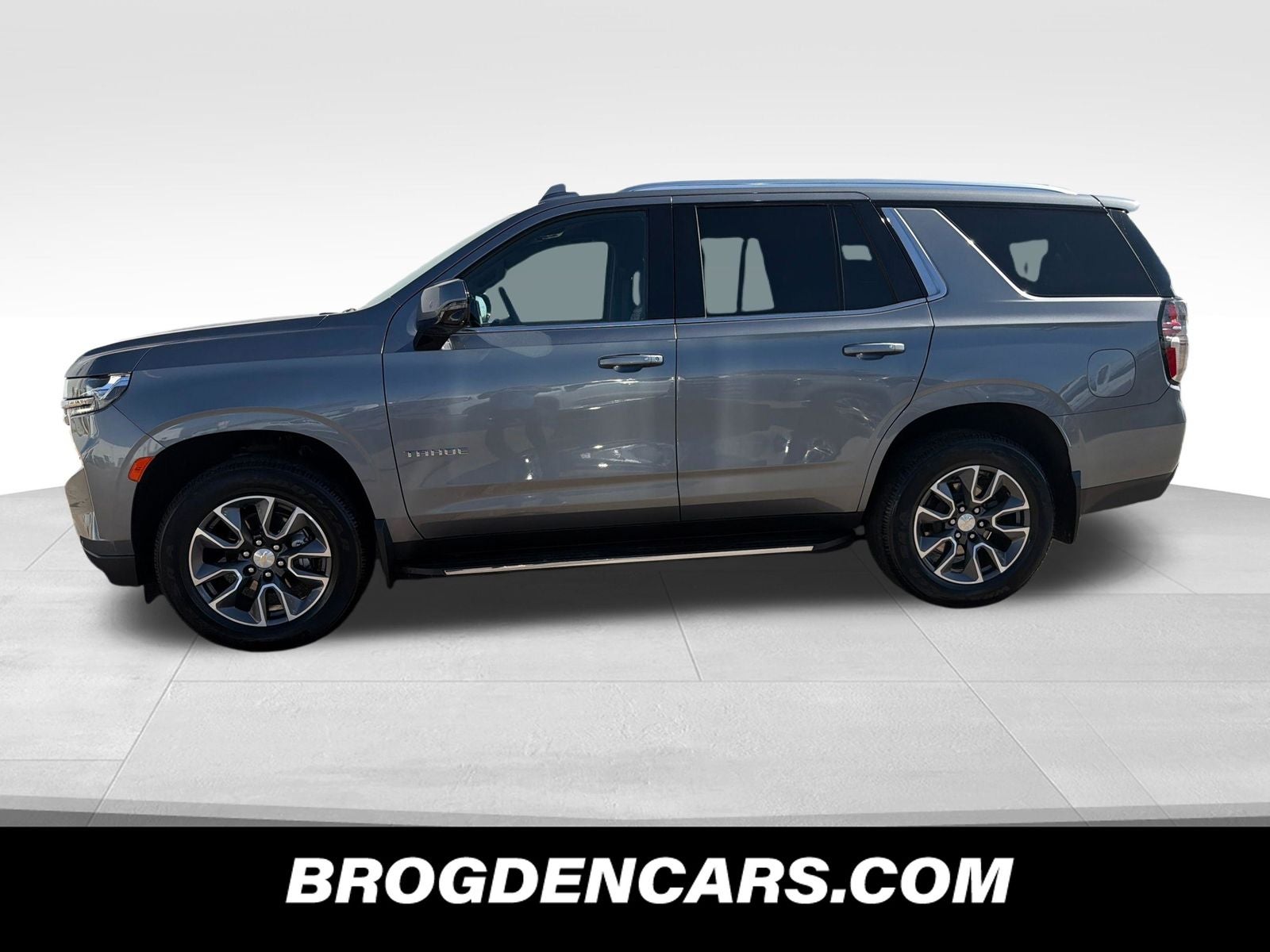 View vehicle photo 5