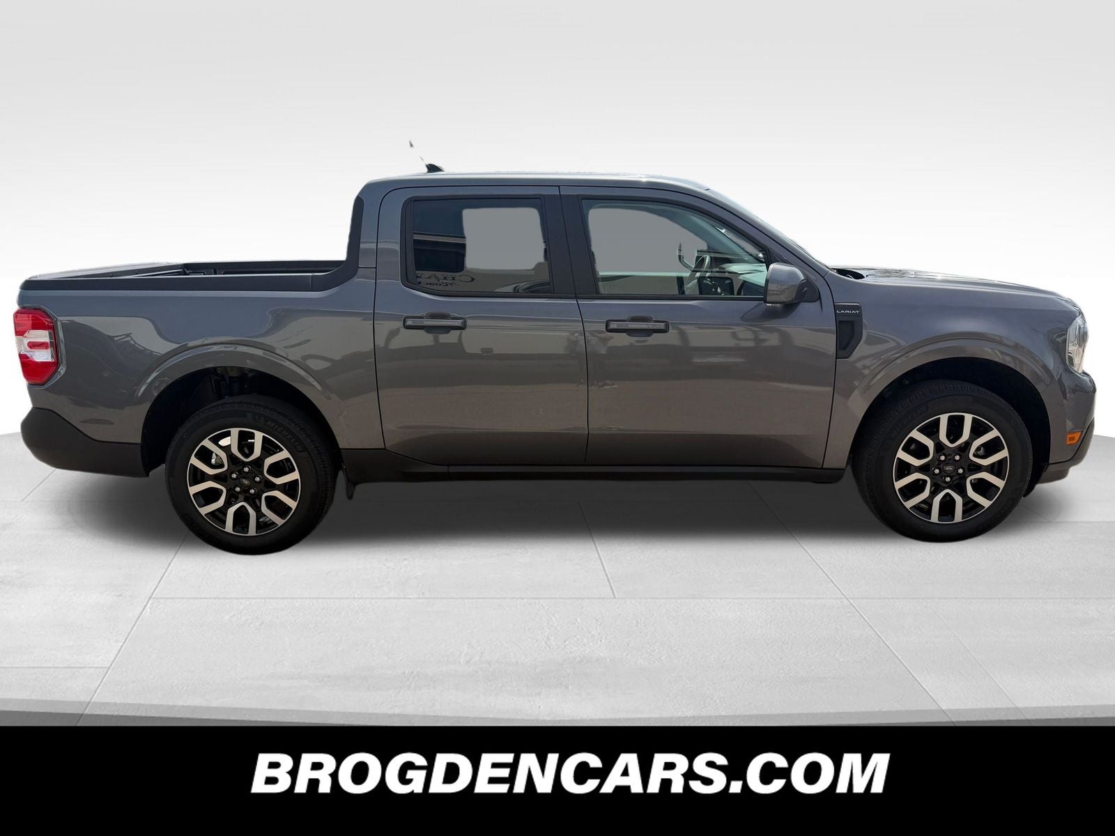 View vehicle photo 2