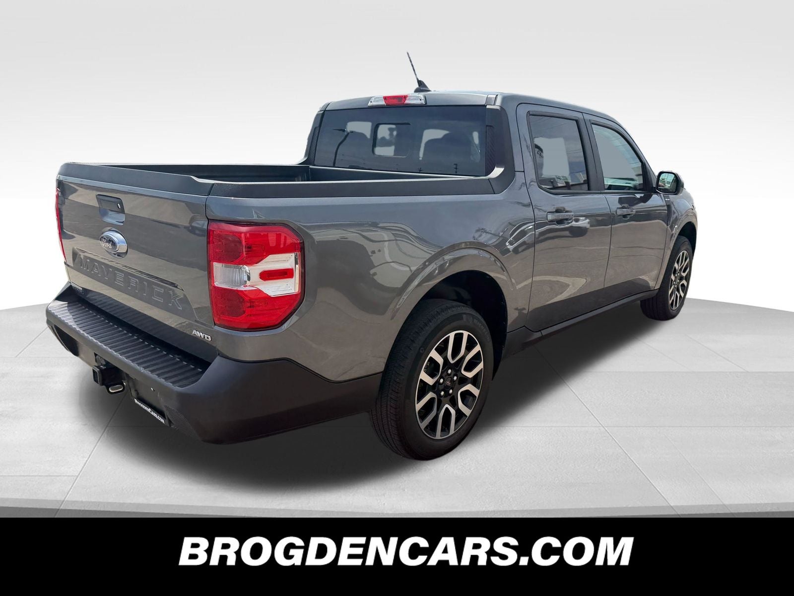 View vehicle photo 3