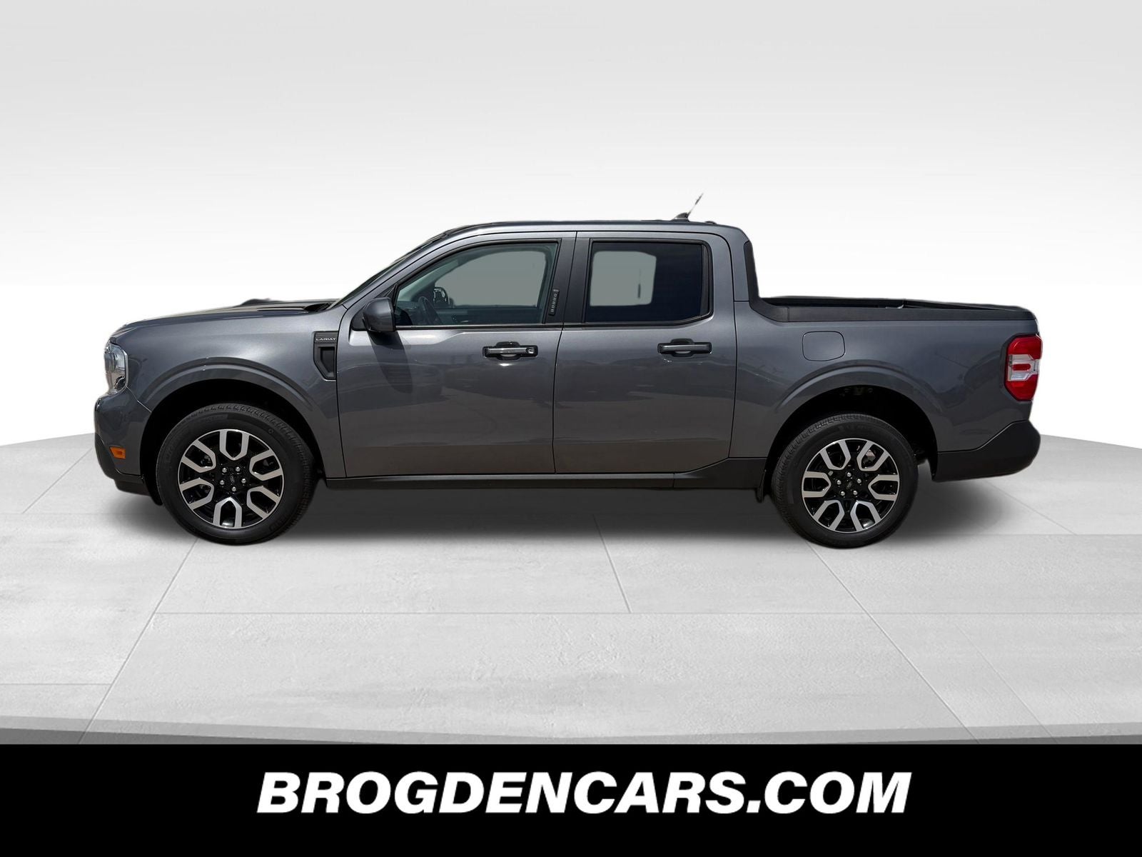 View vehicle photo 5
