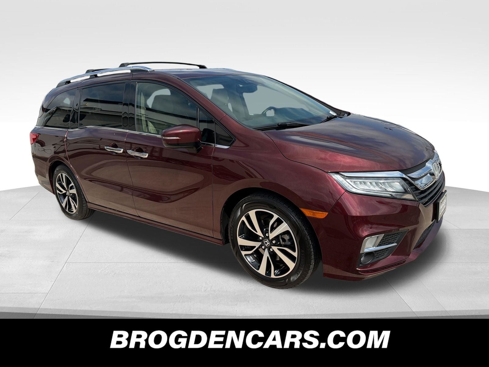 Red (Burgundy) 2020 Honda Odyssey Minivan Front-Wheel Drive Automatic