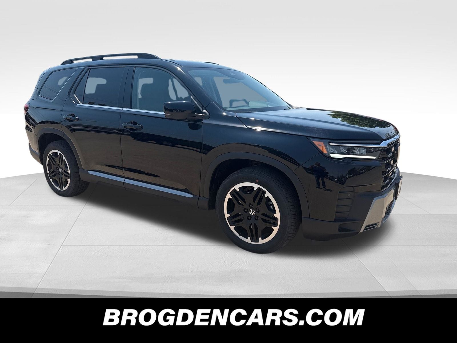 Crystal Black Pearl 2026 Honda Pilot SUV / Crossover All-Wheel Drive Automatic
