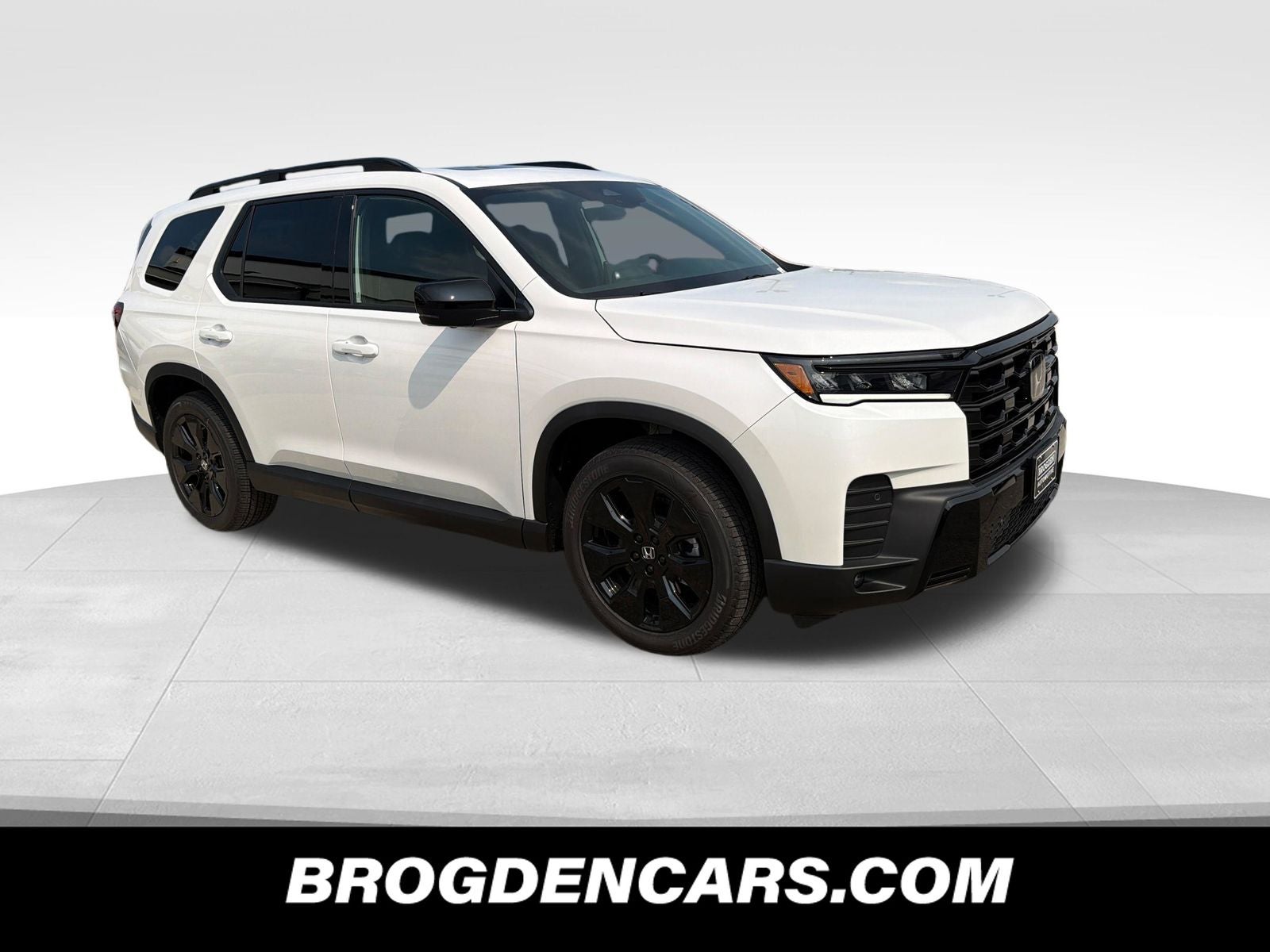 Platinum White Pearl 2026 Honda Pilot SUV / Crossover All-Wheel Drive Automatic