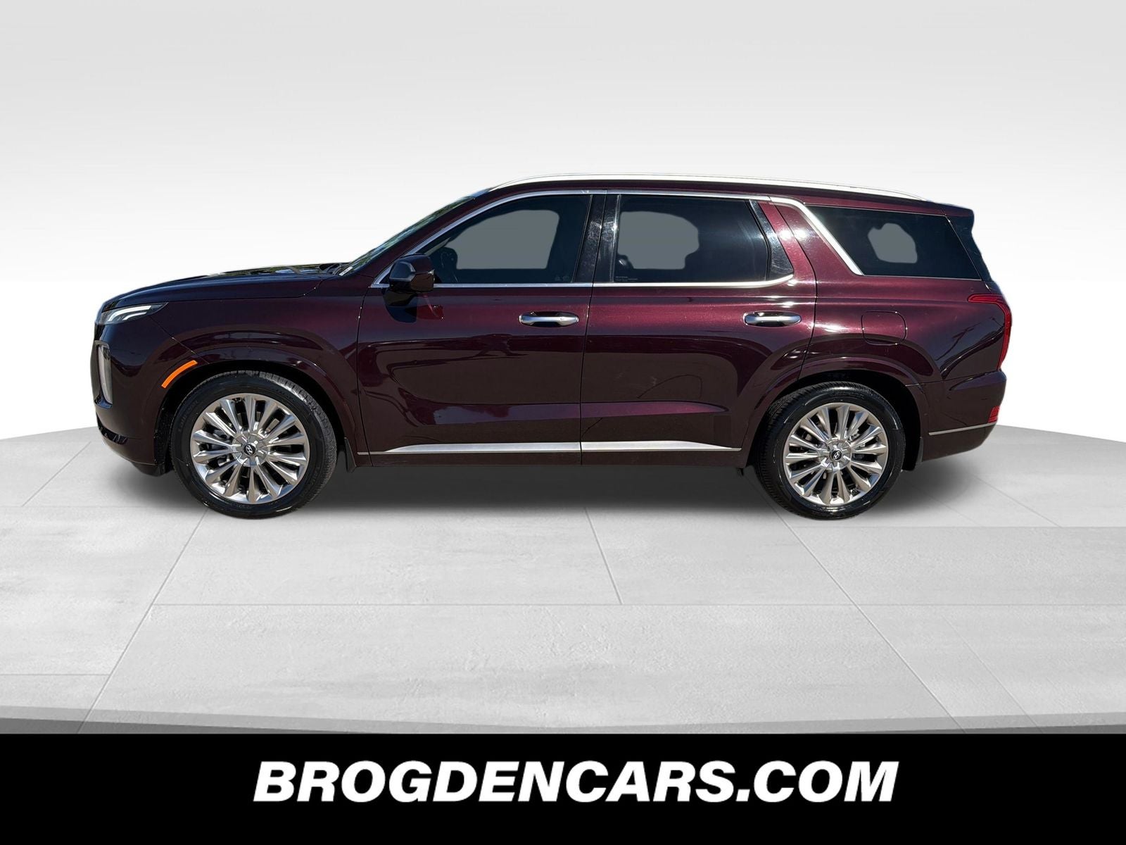 View vehicle photo 5