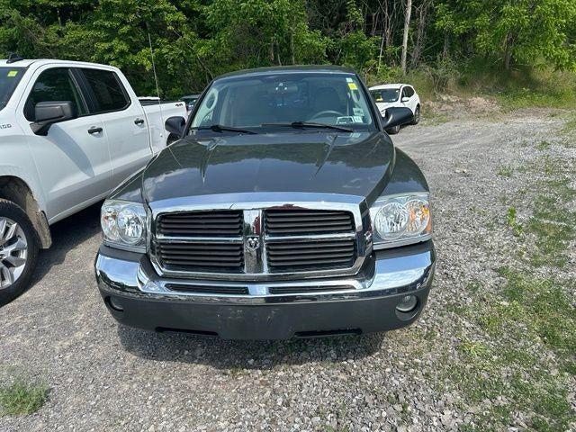 Mineral Gray Metallic 2005 Dodge Dakota SLT Quad Cab 4WD Pickup Truck Four-Wheel Drive Manual