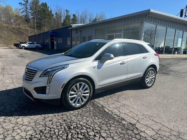Radiant Silver Metallic 2017 Cadillac XT5 Platinum AWD SUV / Crossover Four-Wheel Drive Automatic