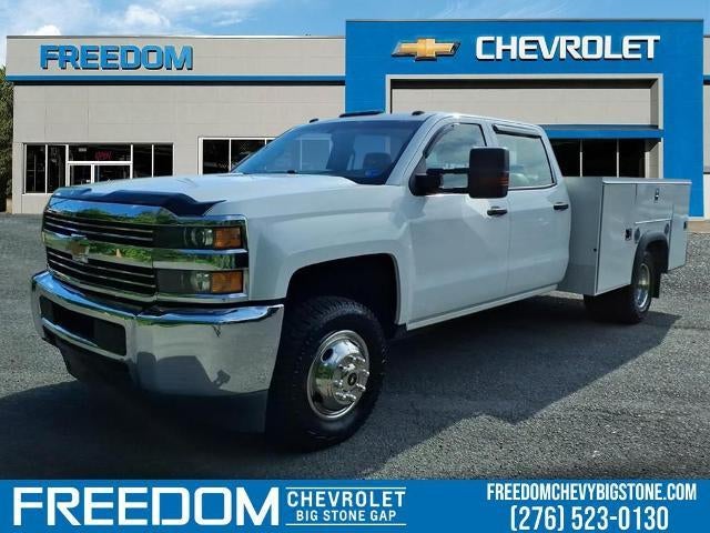  2017 Chevrolet Silverado 3500HD Chassis Work Truck Crew Cab 4WD   