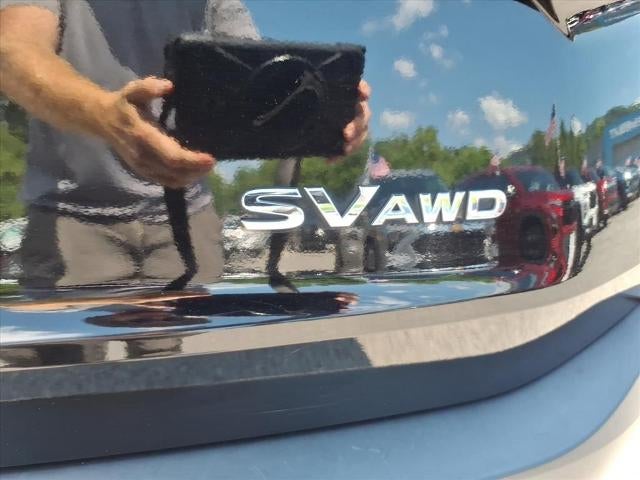 View vehicle photo 5