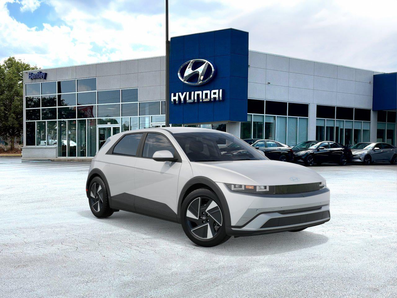 View vehicle photo 2