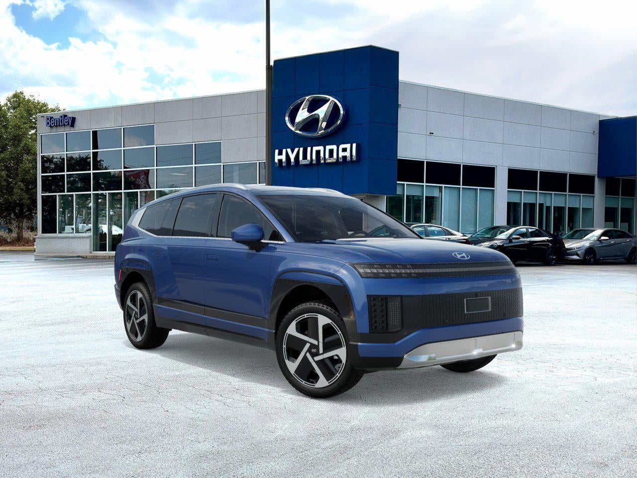 View vehicle photo 2