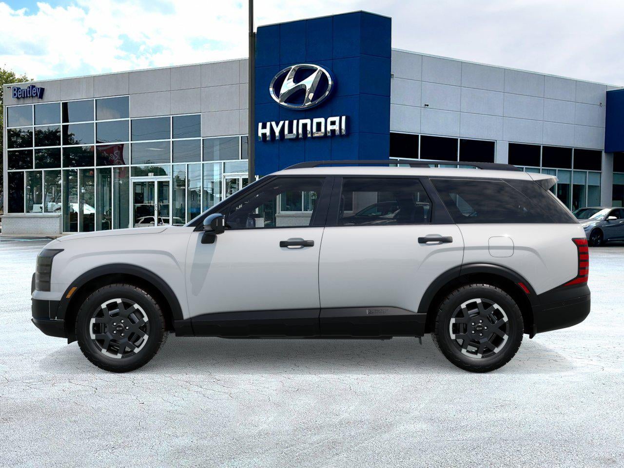 View vehicle photo 3