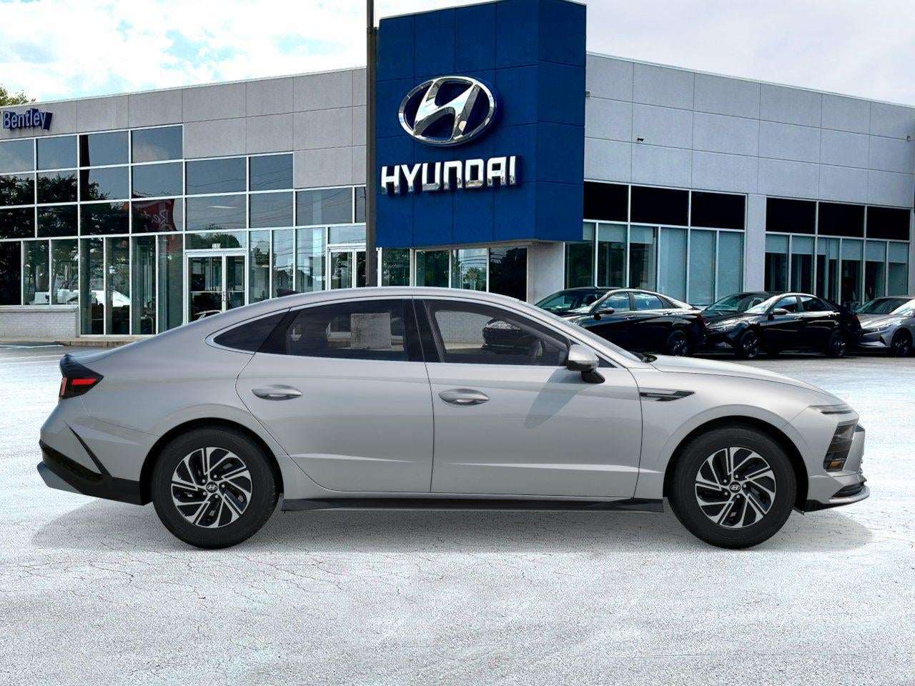View vehicle photo 7