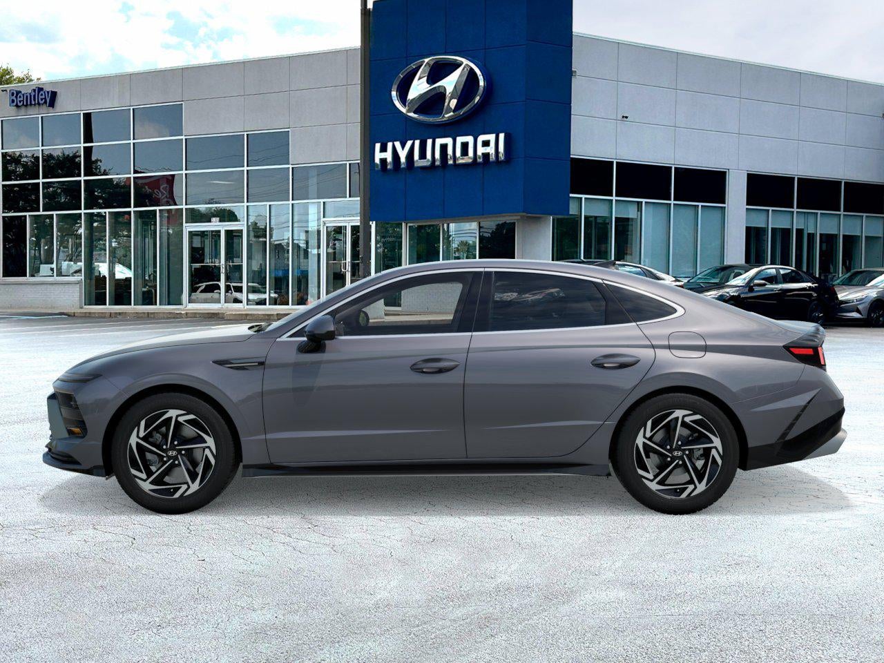 View vehicle photo 3