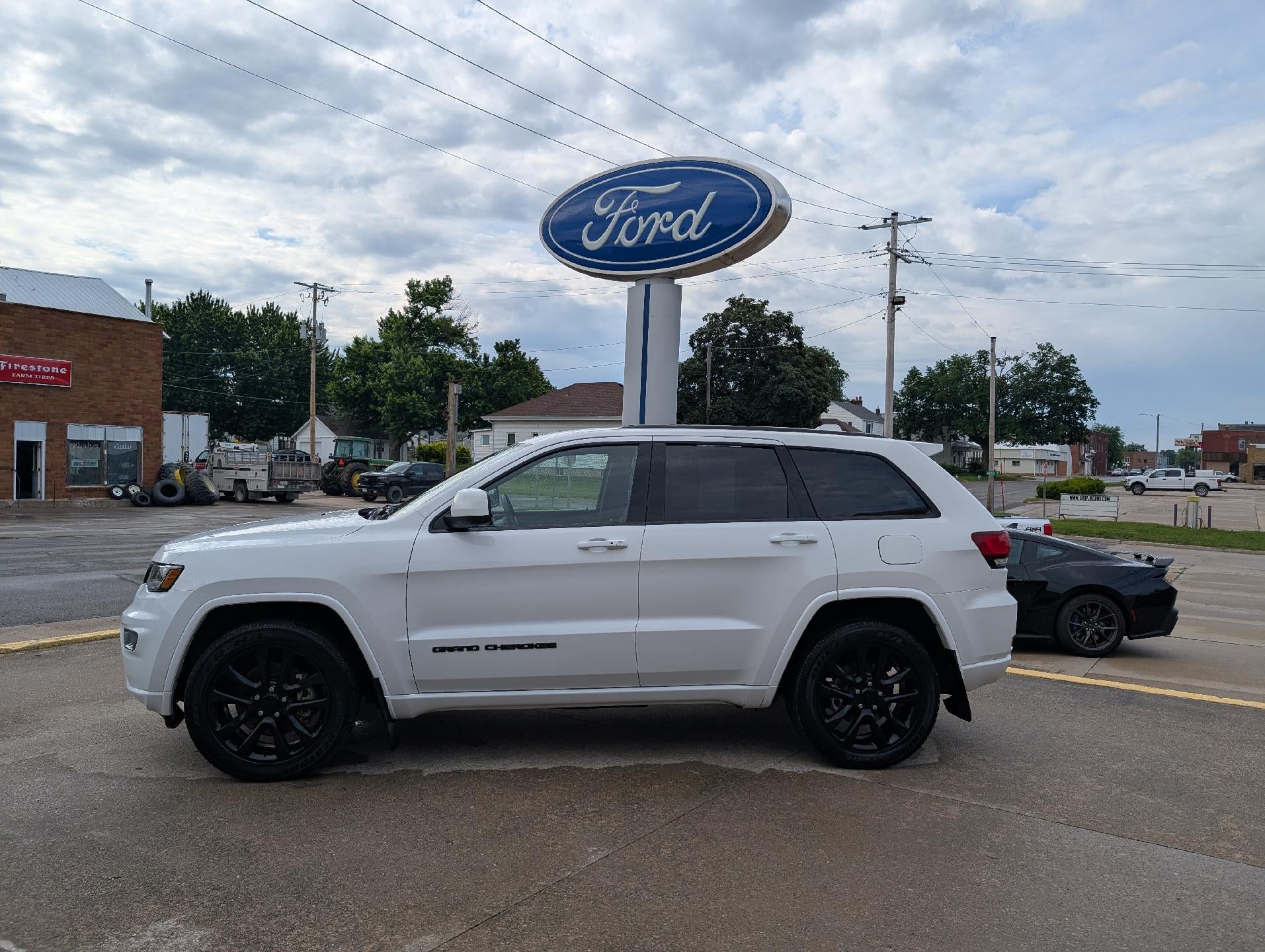 Bright White Clearcoat 2021 Jeep Grand Cherokee SUV / Crossover Four-Wheel Drive 8-Speed Automatic