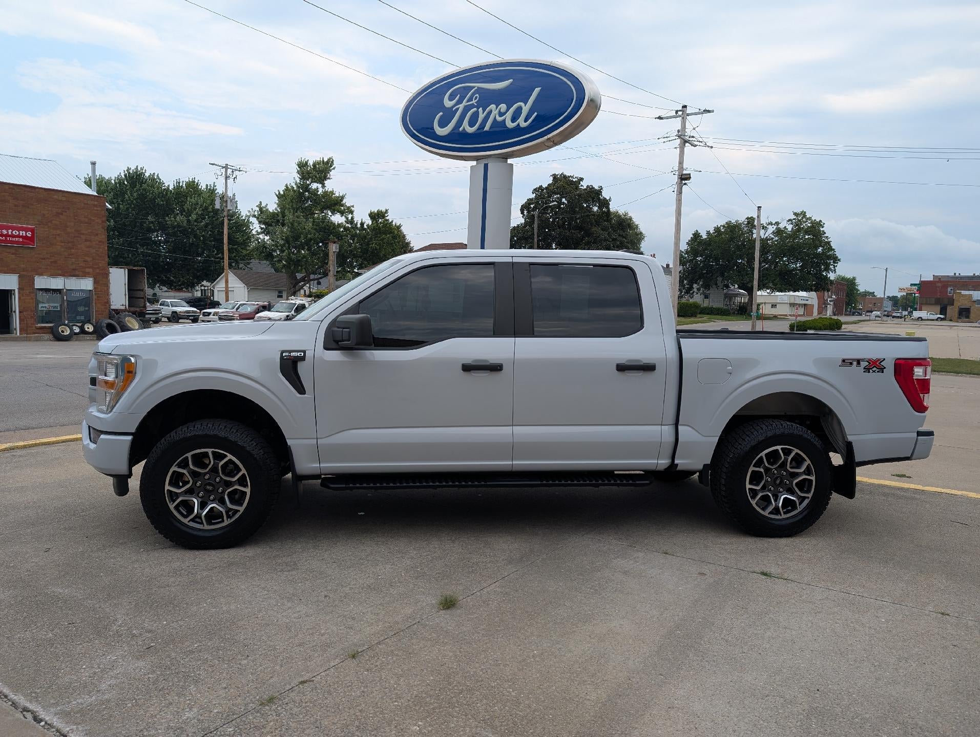 Space White Metallic 2021 Ford F-150 Pickup Truck Four-Wheel Drive Automatic