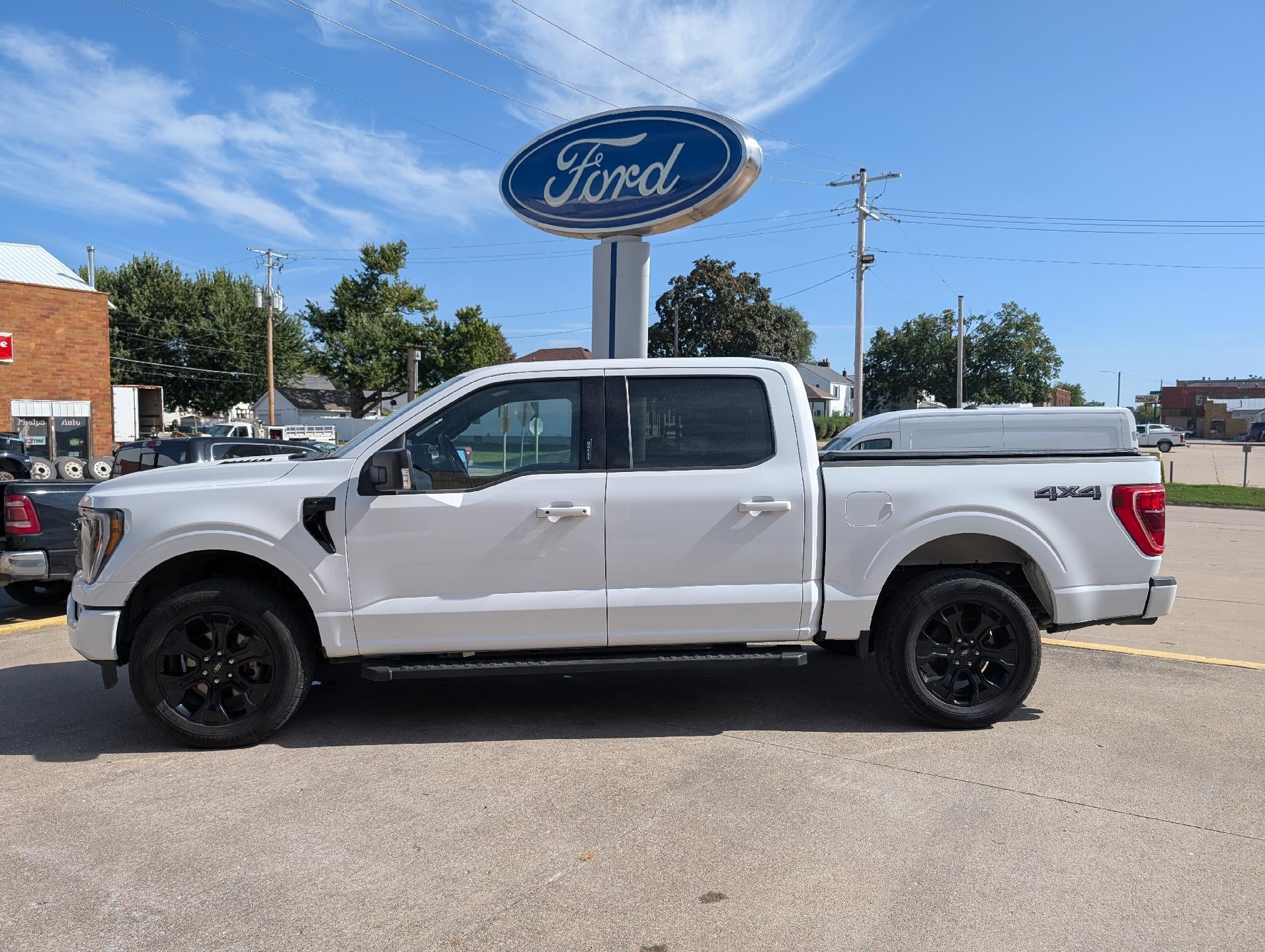 Oxford White 2023 Ford F-150 Pickup Truck Four-Wheel Drive 10-Speed Automatic