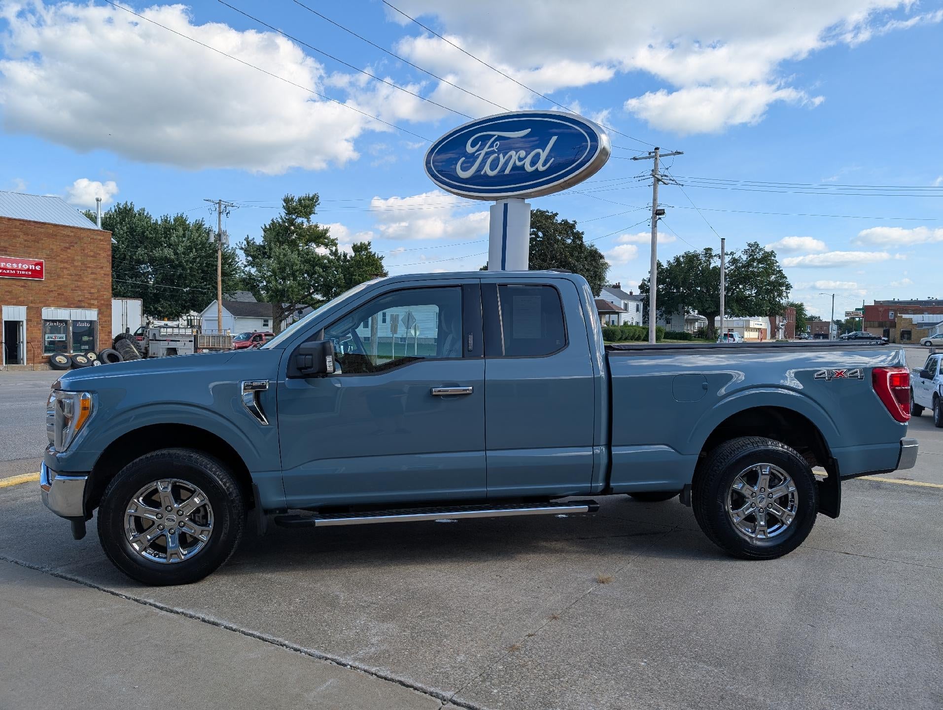  2023 Ford F-150 XLT SuperCab 4WD   