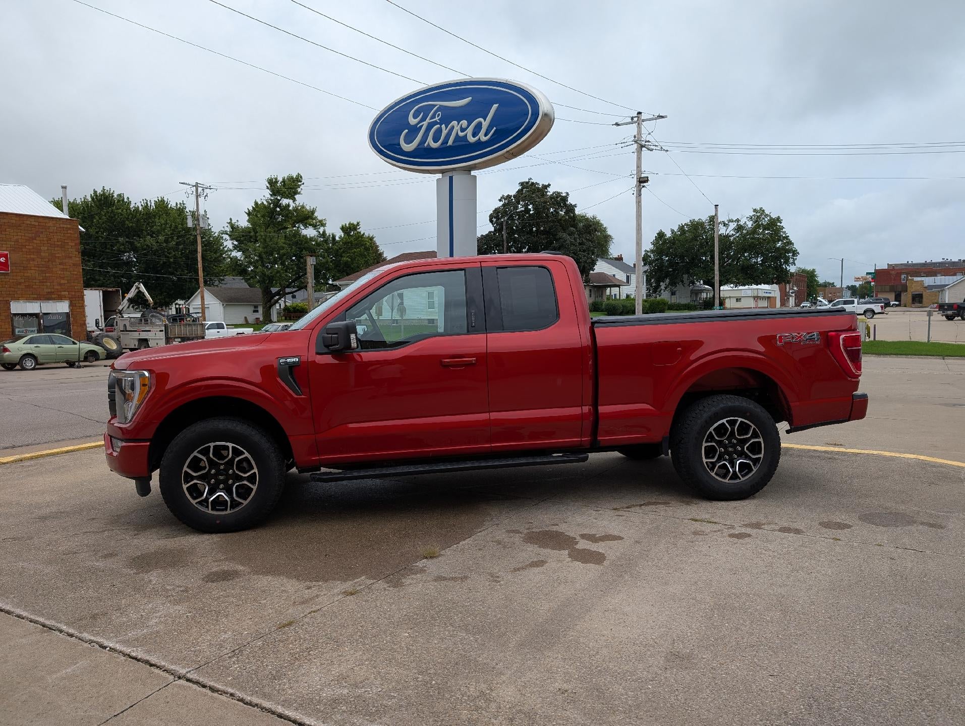  2023 Ford F-150 XLT SuperCab 4WD   