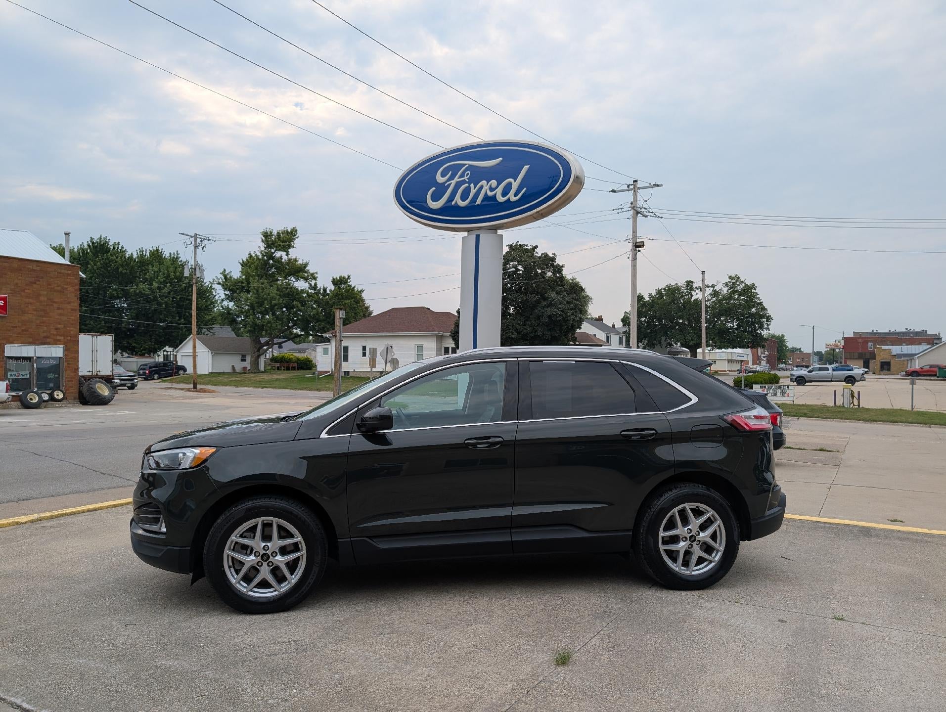  2023 Ford Edge SEL AWD   