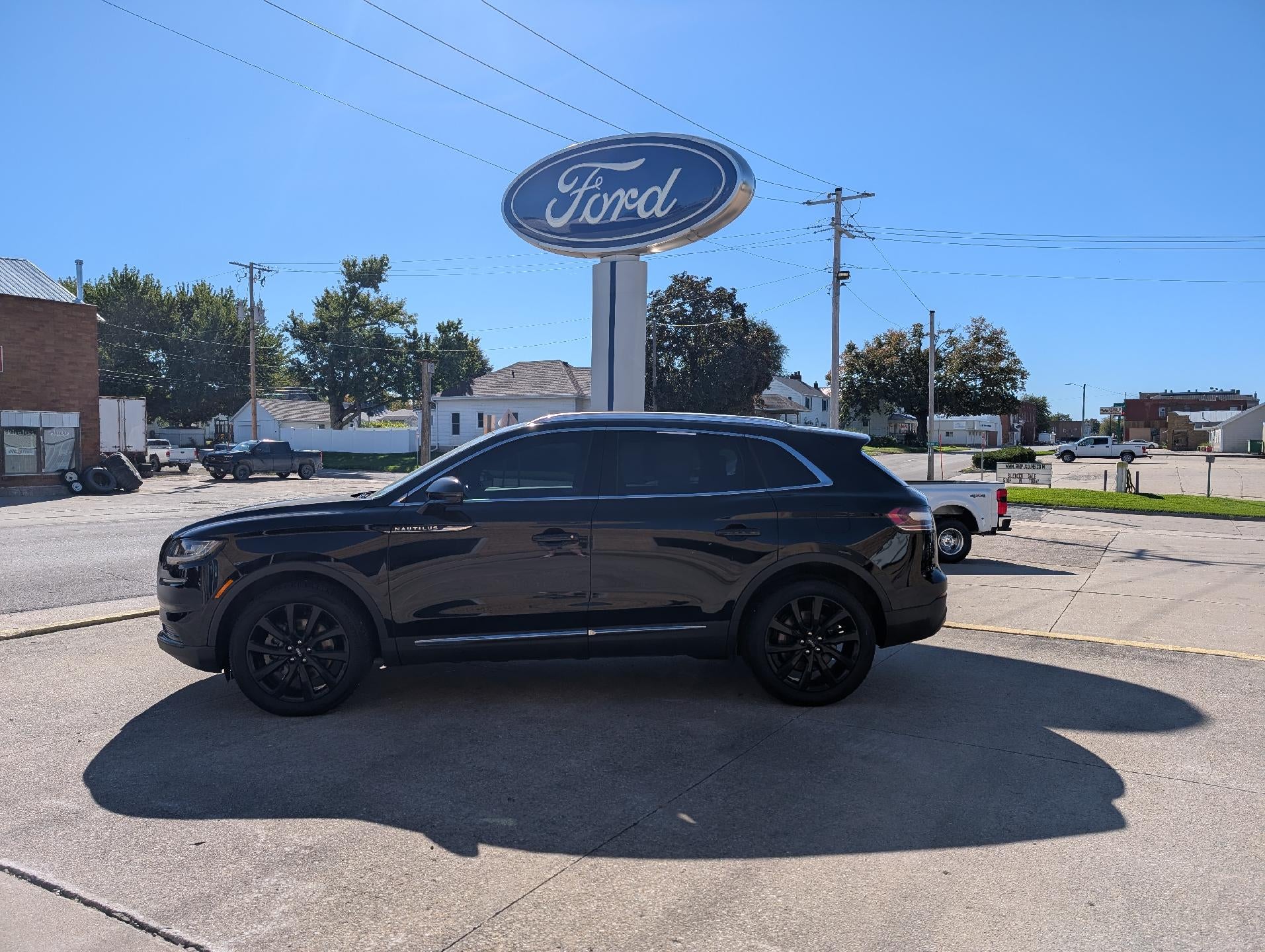  2023 Lincoln Nautilus Reserve AWD   