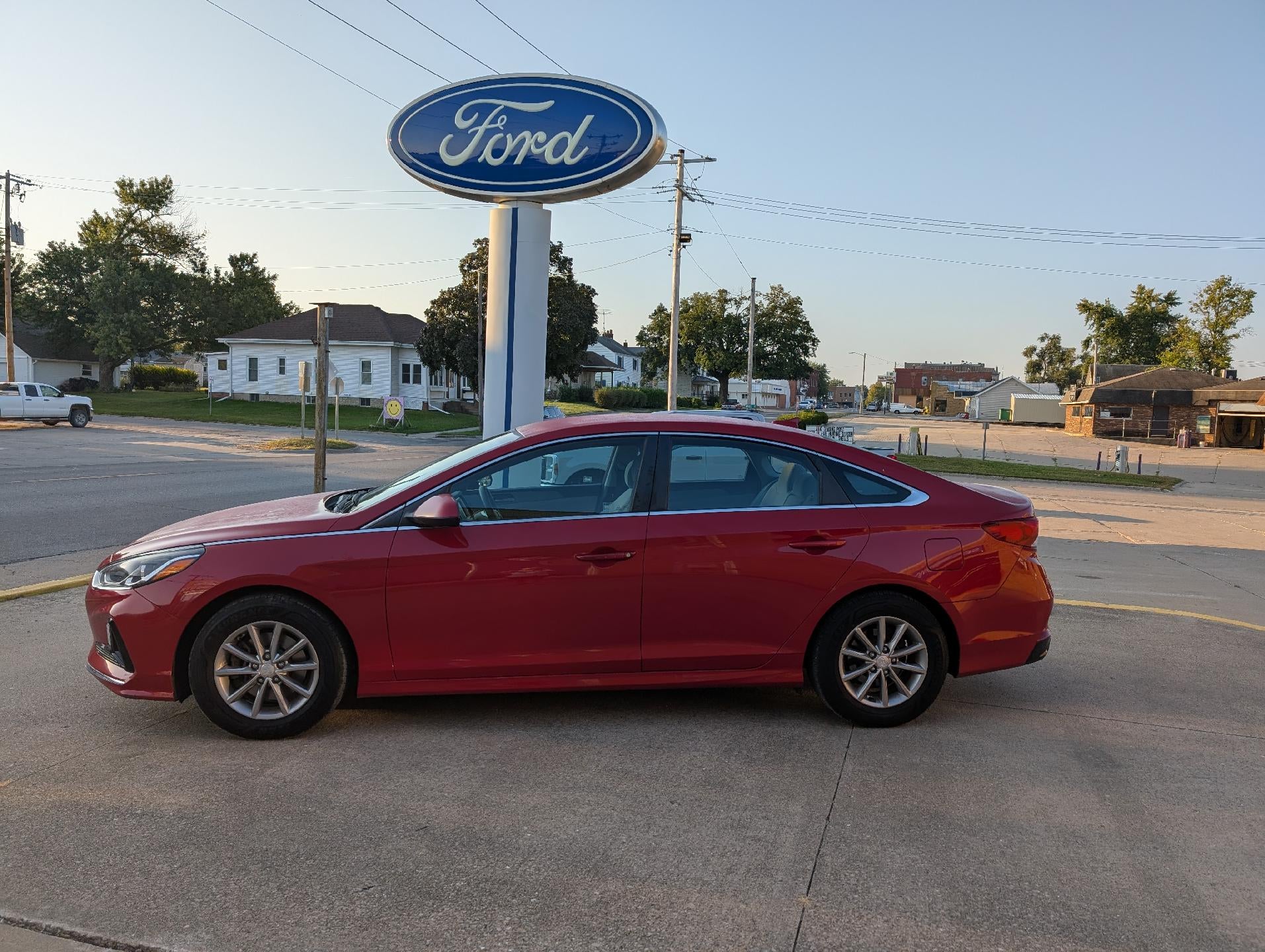 Scarlet Red 2018 Hyundai Sonata Sedan Front-Wheel Drive 7-Speed Automatic