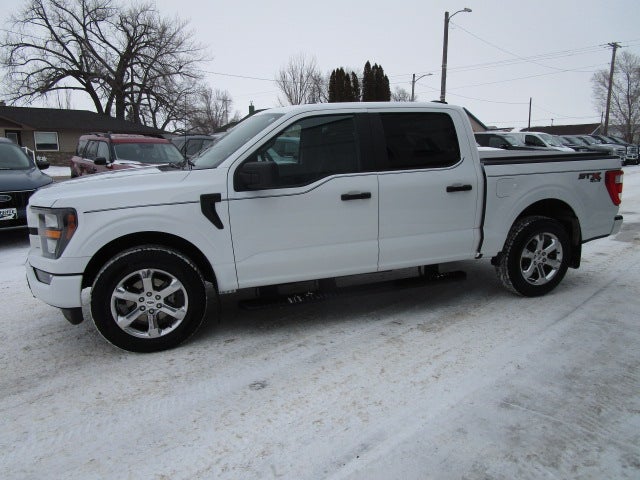 View vehicle photo 4