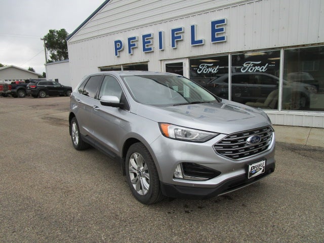  2021 Ford Edge Titanium AWD   
