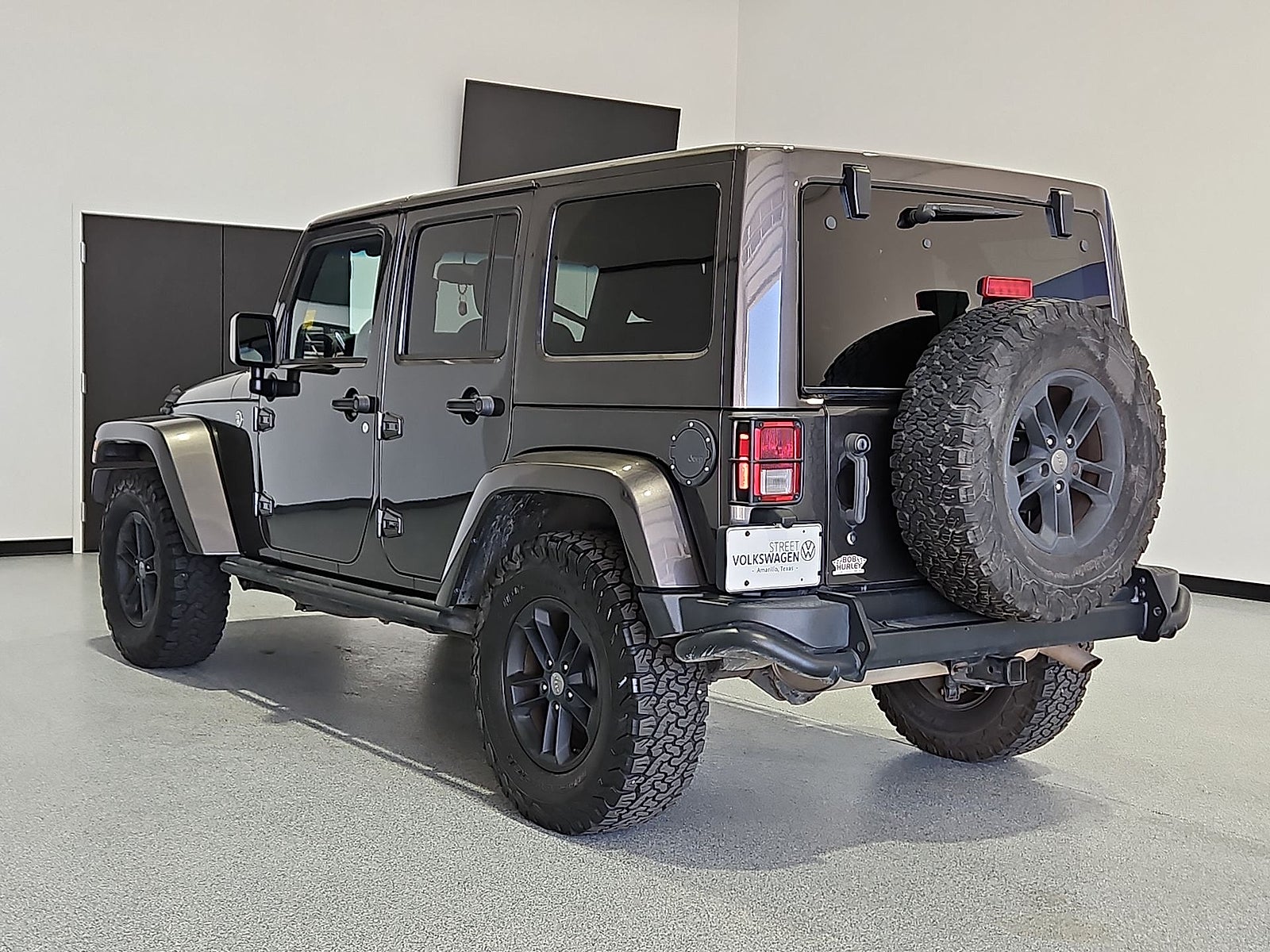 View vehicle photo 6